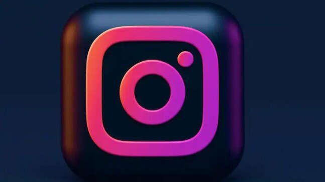 hide photos on Instagram without deleting them