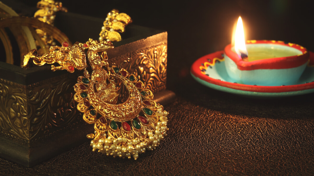 Investing in Gold This Festive Season? Here's Some Tips From Research Analyst Bhavik Patel