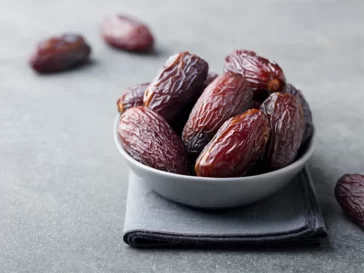 8 Benefits of eating dates in winter